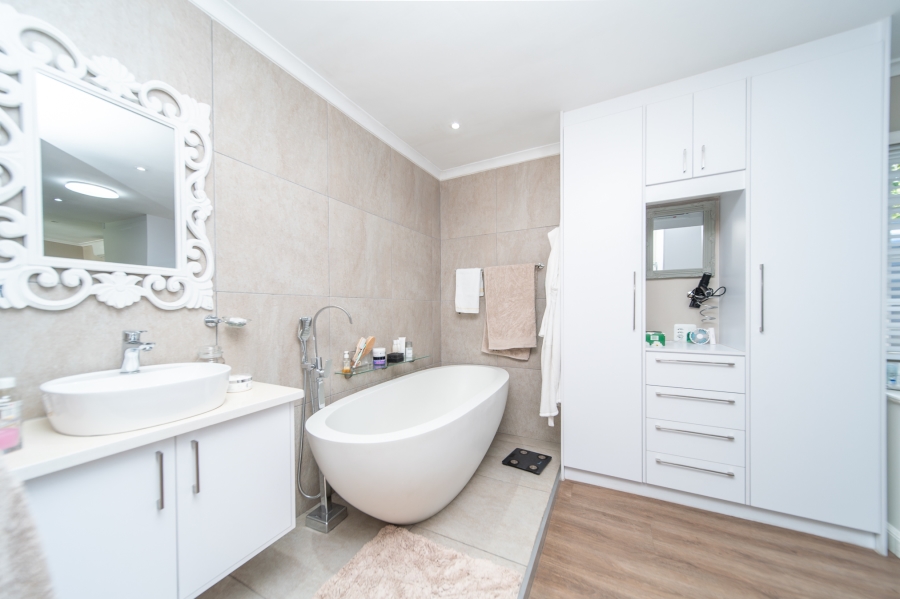 5 Bedroom Property for Sale in Selborne Eastern Cape